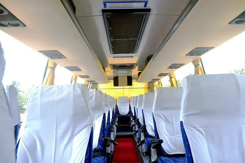 taxi service in kochi bus2